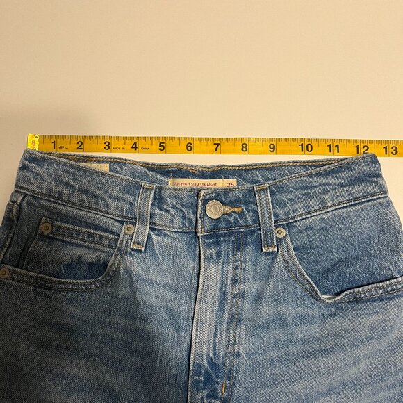 Levis Premium 70s High Rise Slim Straight Womens Jeans Size 25 Short Light Wash - Picture 14 of 15
